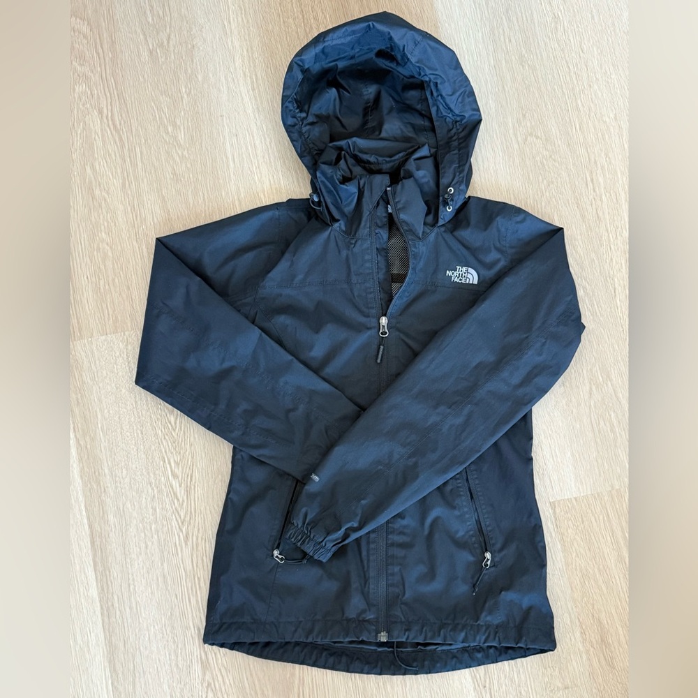 North Face Women’s Resolve Jacket - Black XS